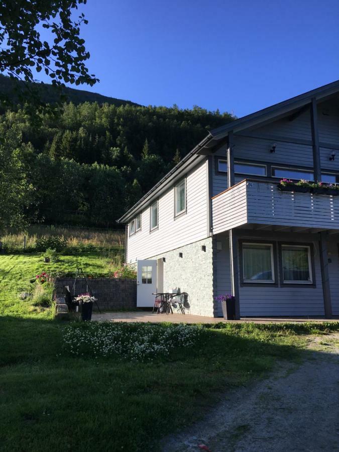 Hundbergan Apartment-Free Parking-15 Min From Tromso Trondalen Exterior foto